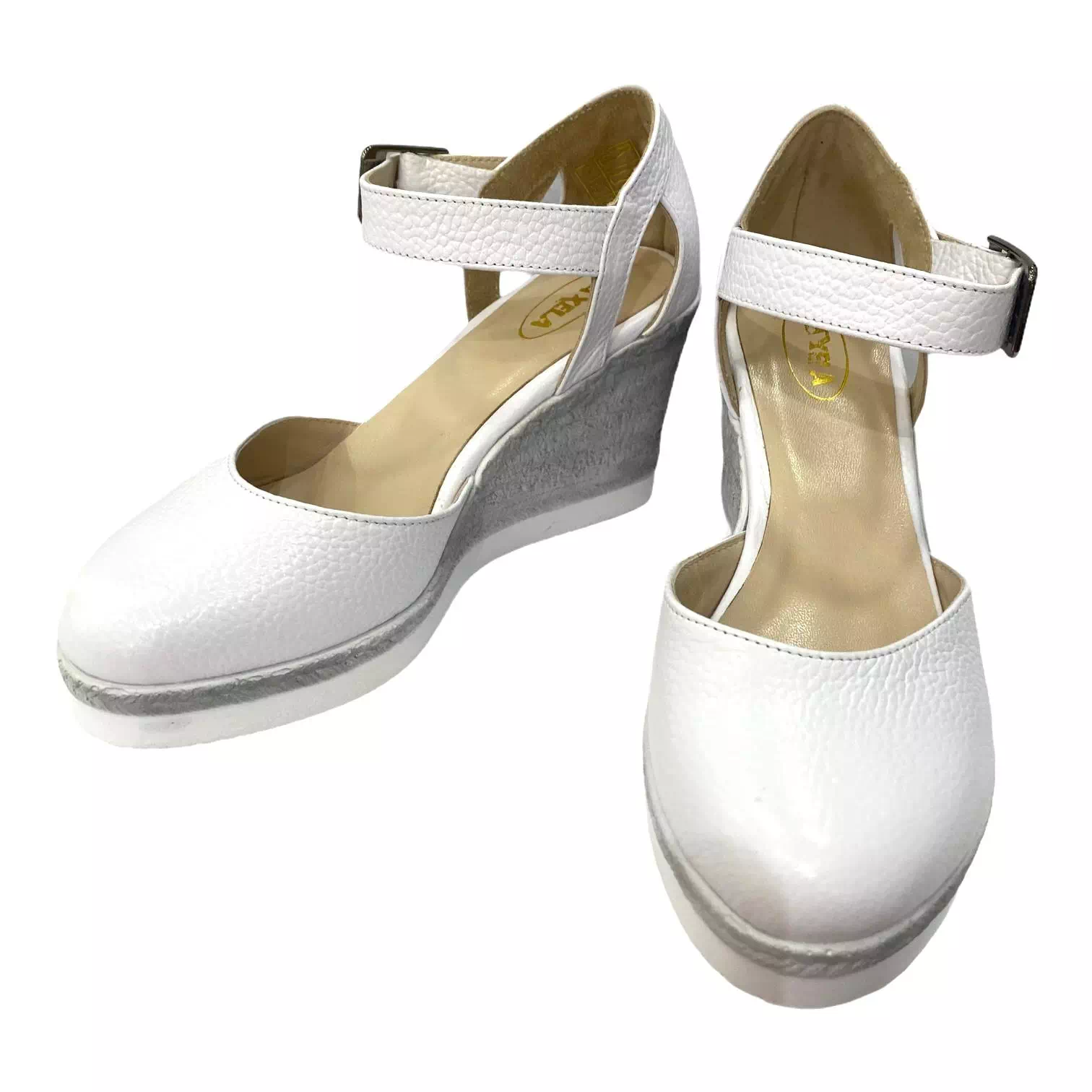 Pantofi decupati albi cu platforma