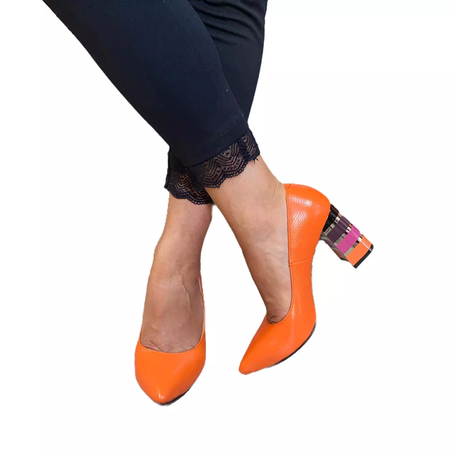 Pantofi portocalii cu toc colorat