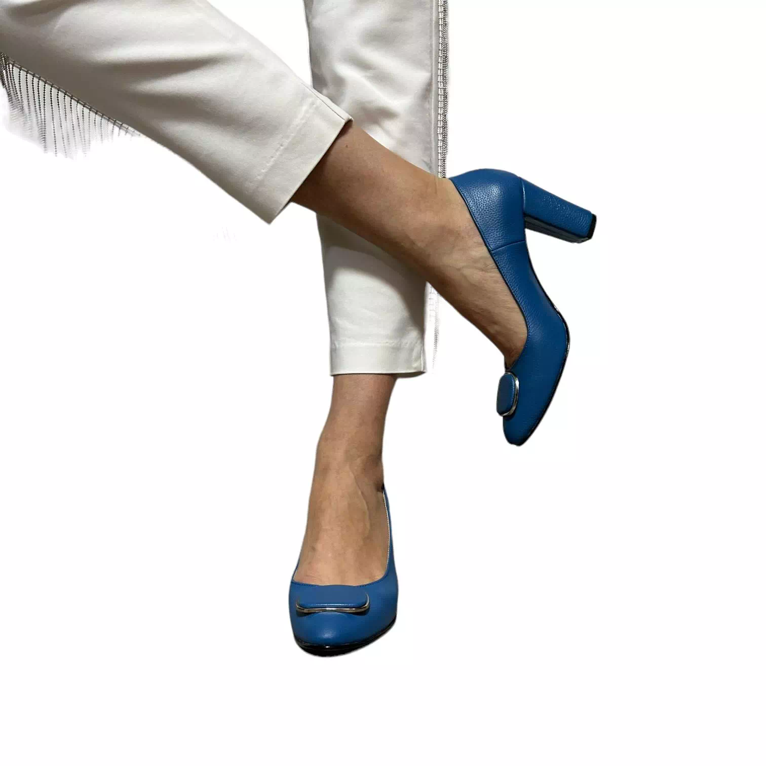 Pantofi Raxela albastri cu accesoriu oval