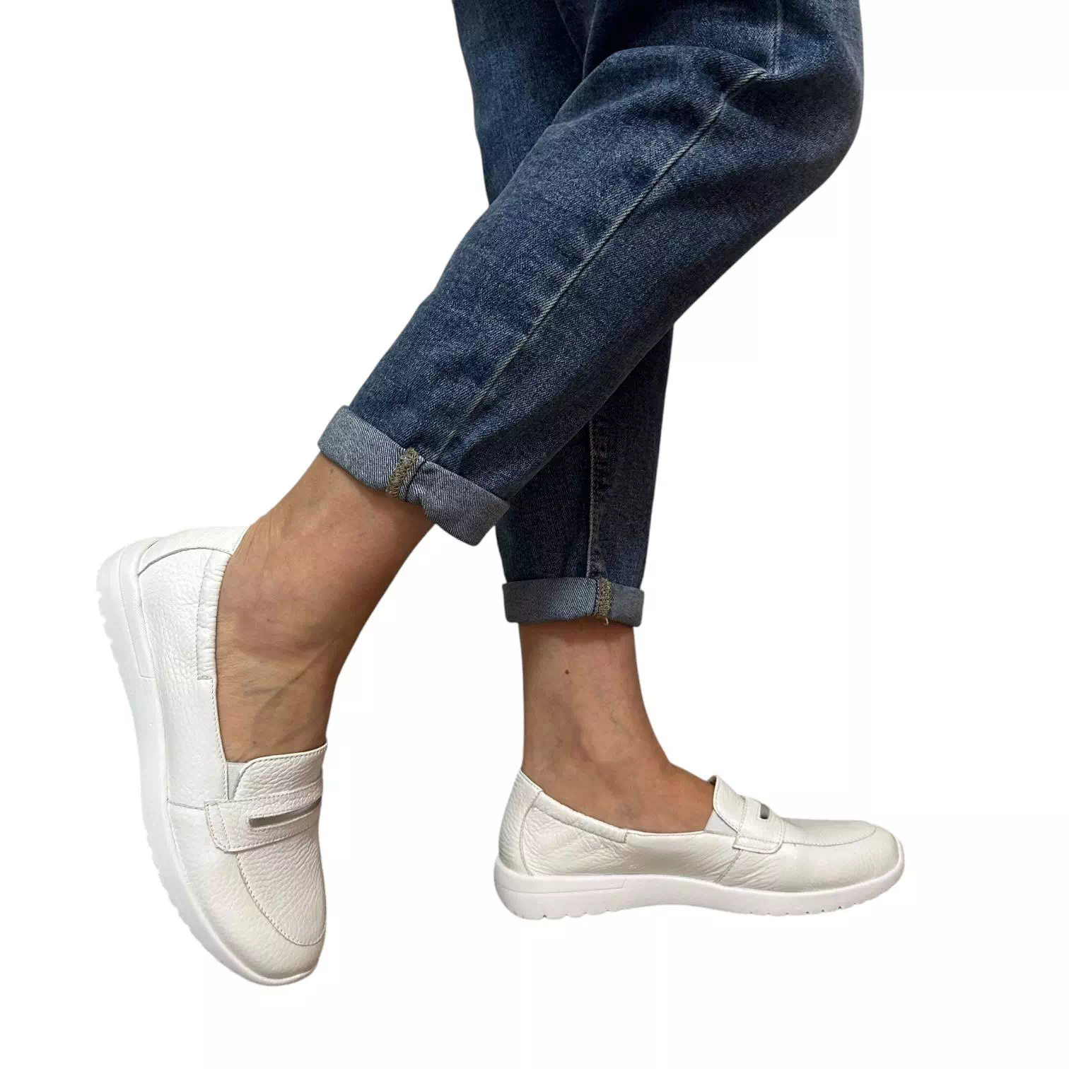 Pantofi Caprice albi