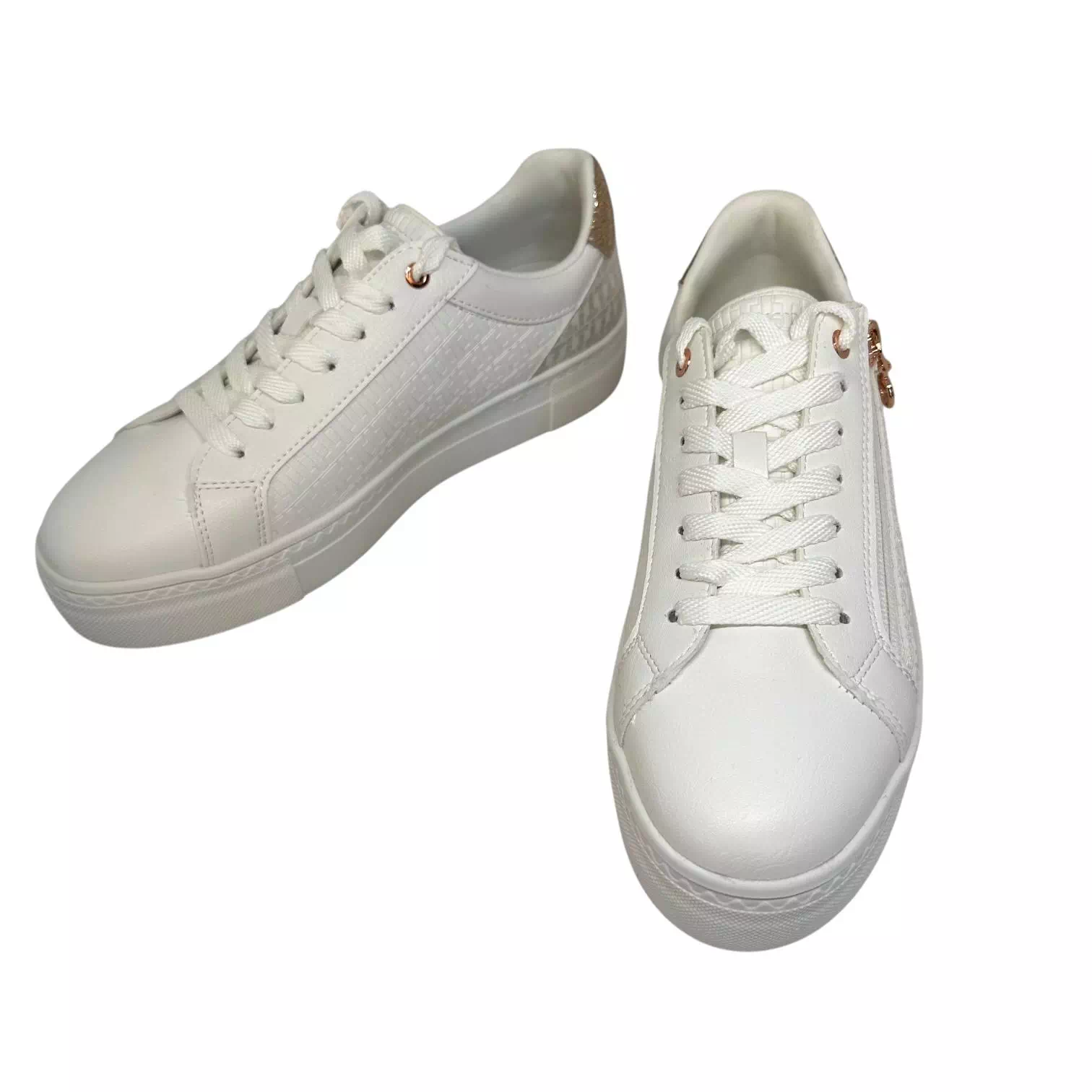 Pantofi Tamaris albi