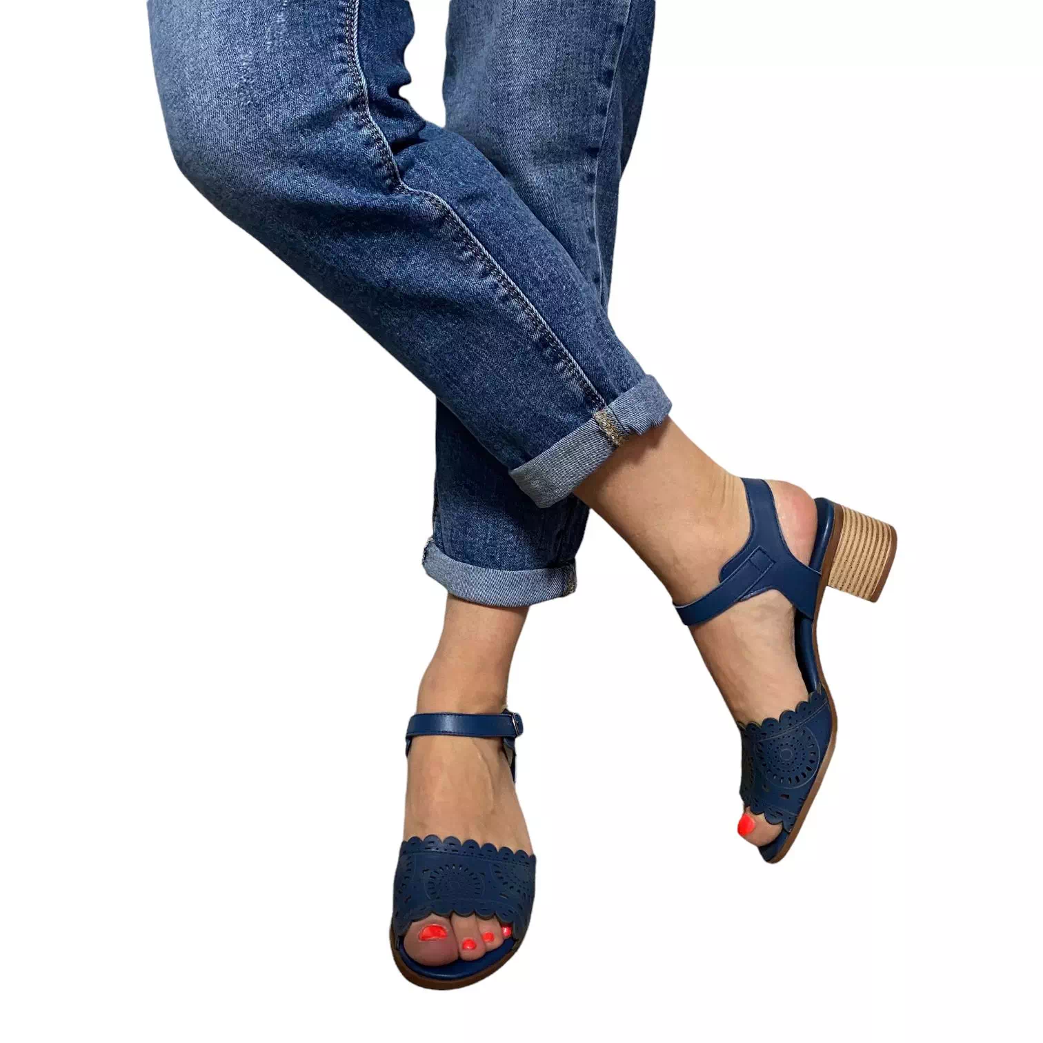 Sandale albastre cu perforatii cu model