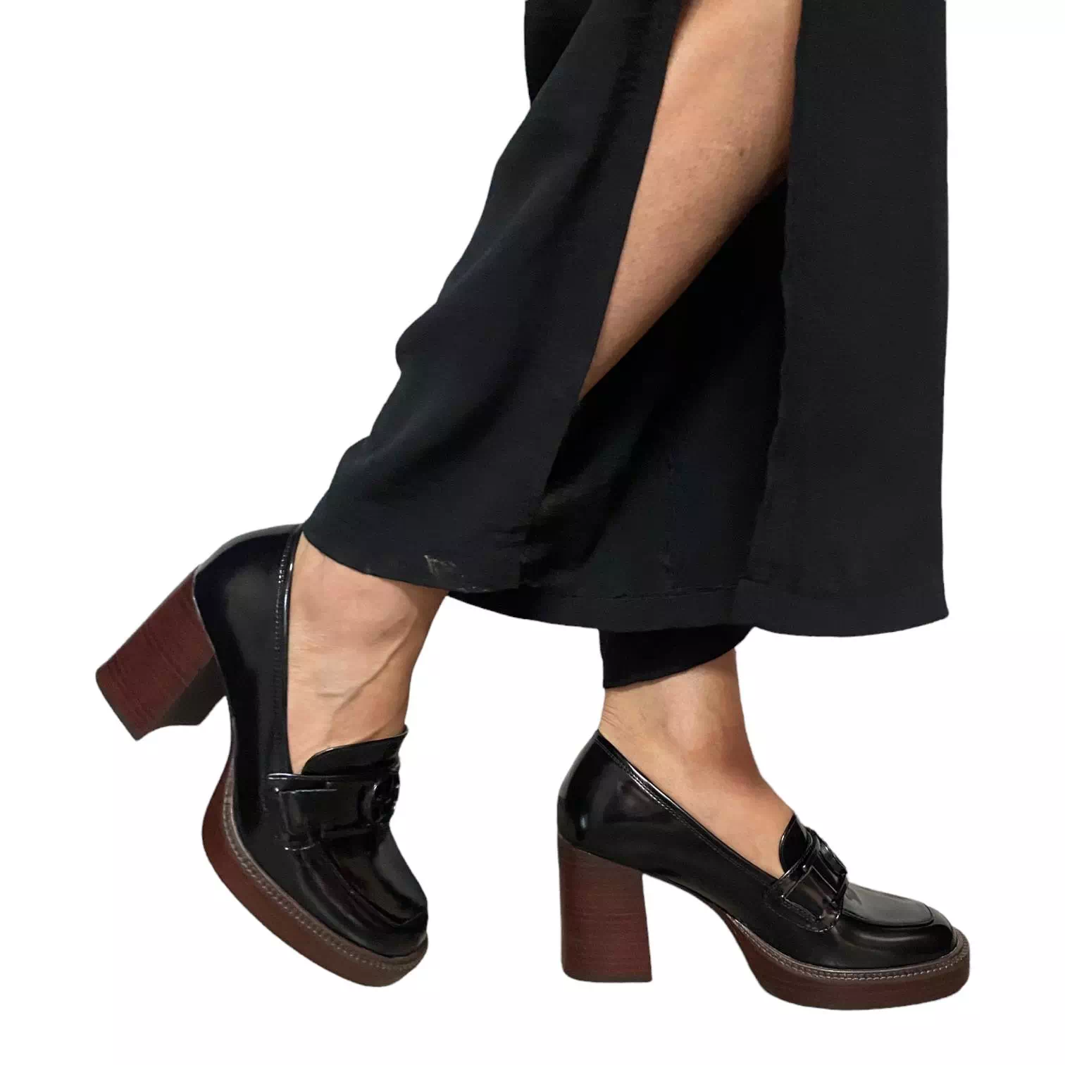 Pantofi Tamari negri cu accesoriu si platforma