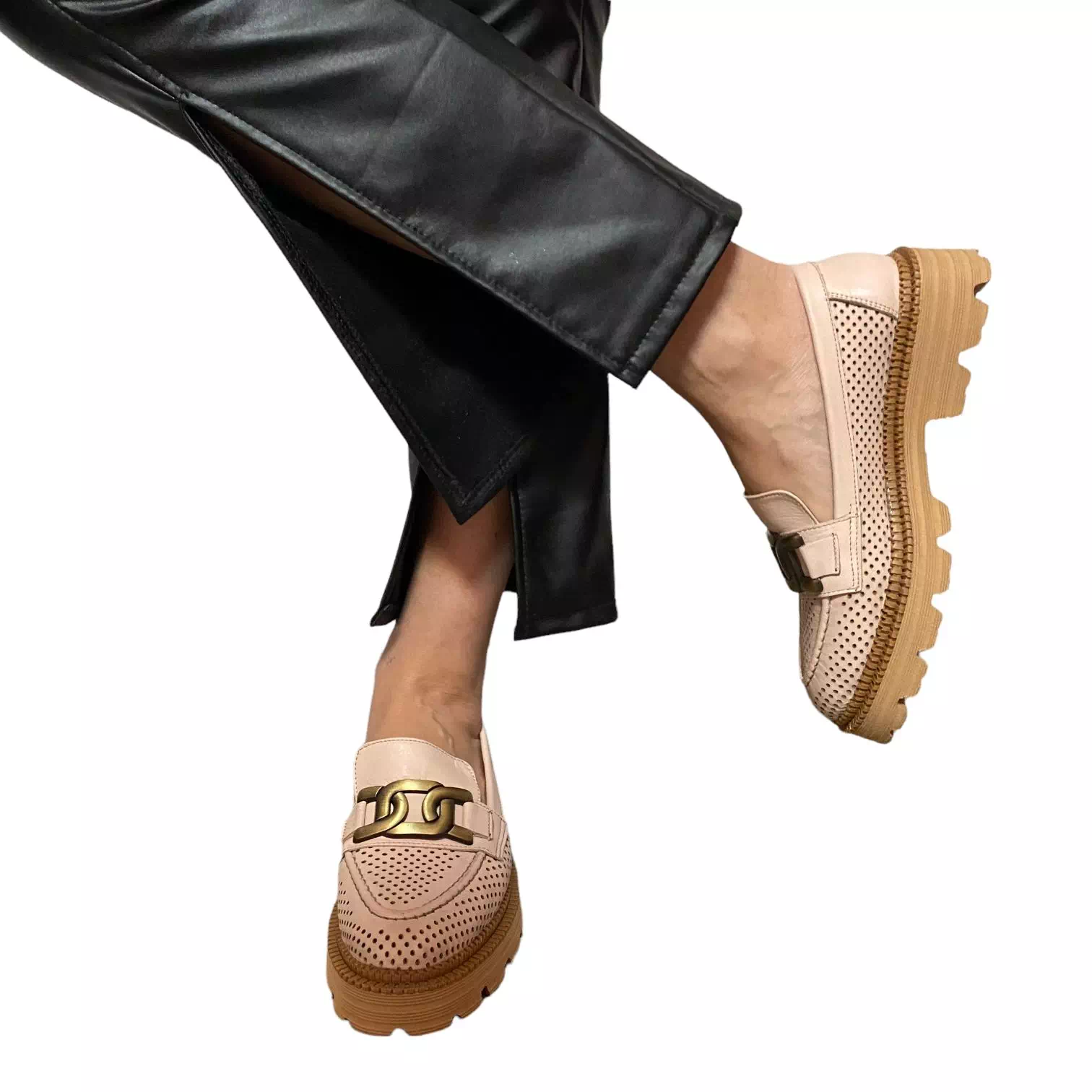 Pantofi Raxela pudra cu talpa confort si accesoriu