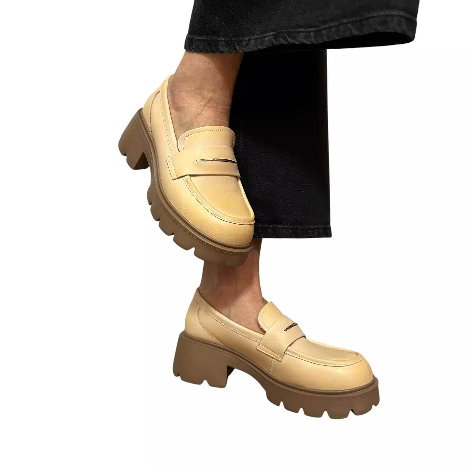 Pantofi galbeni