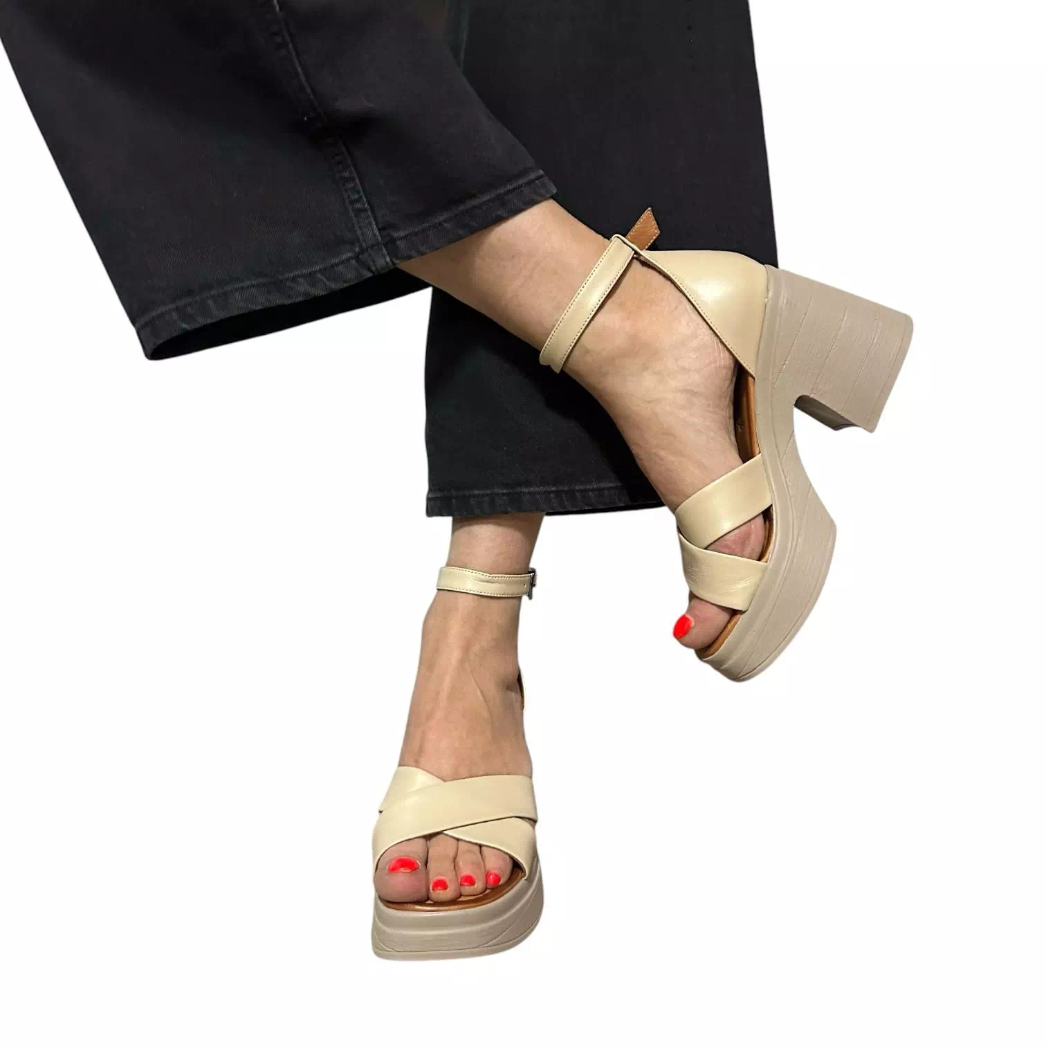 Sandale Dogati bej cu platforma