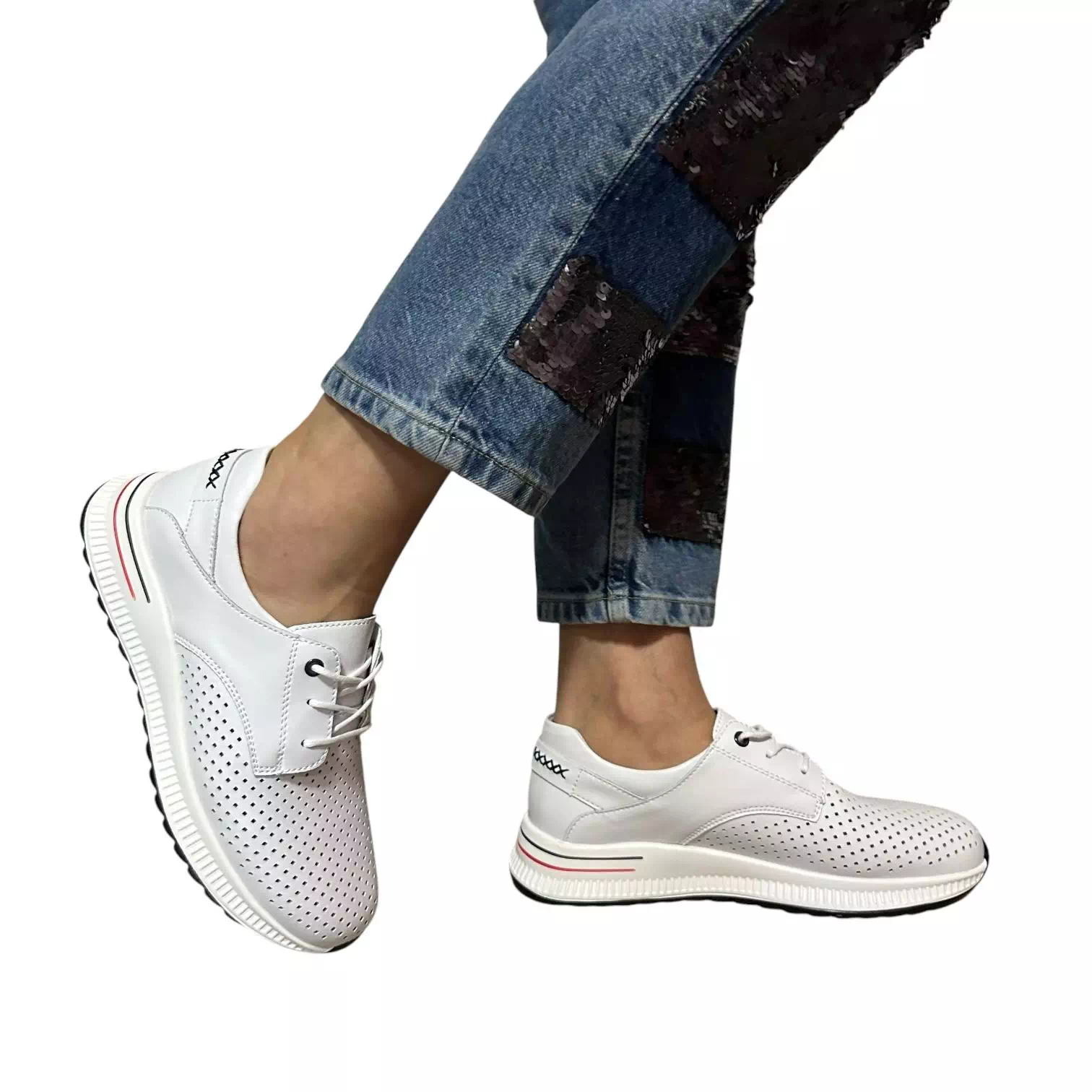 Pantofi Filippo albi cu detaliu pe talpa