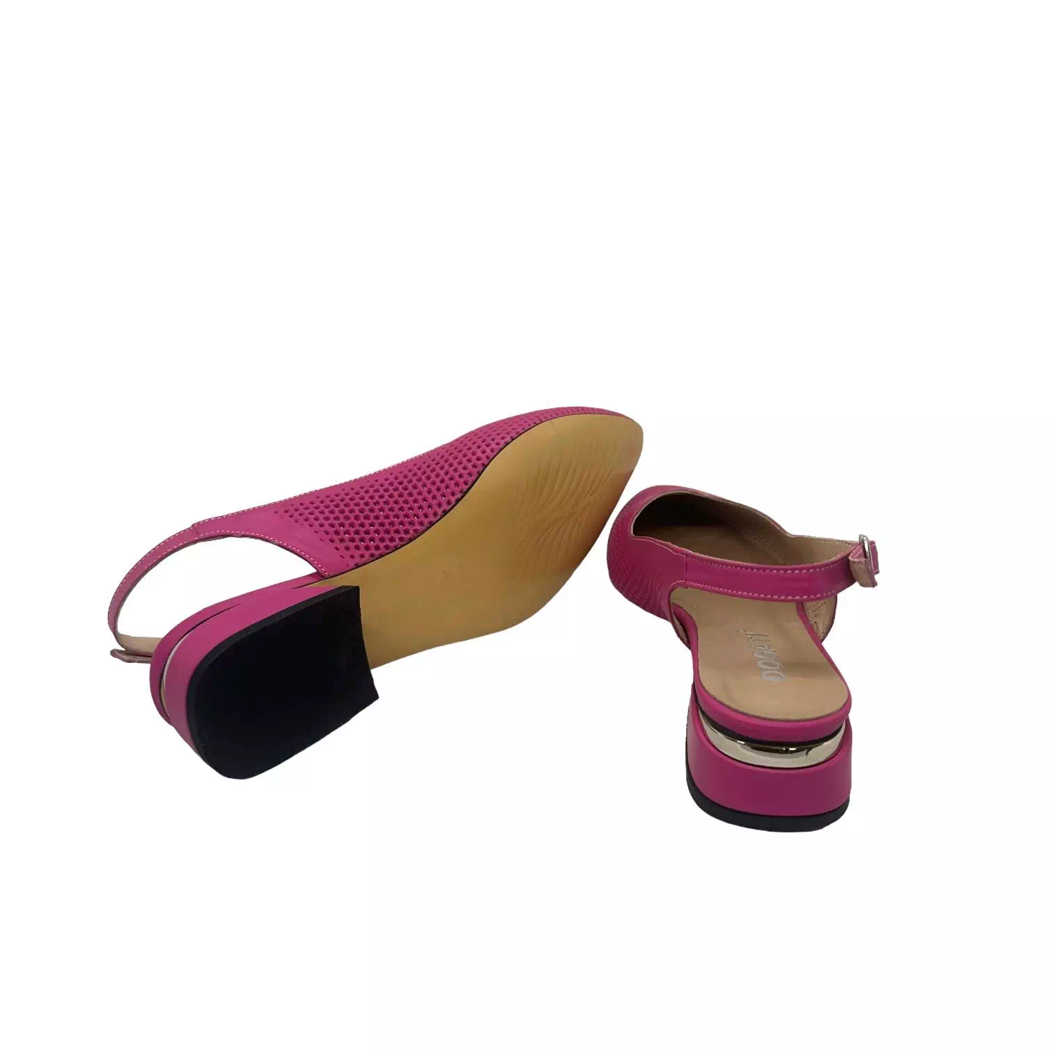 Pantofi decupati roz cu perforatii