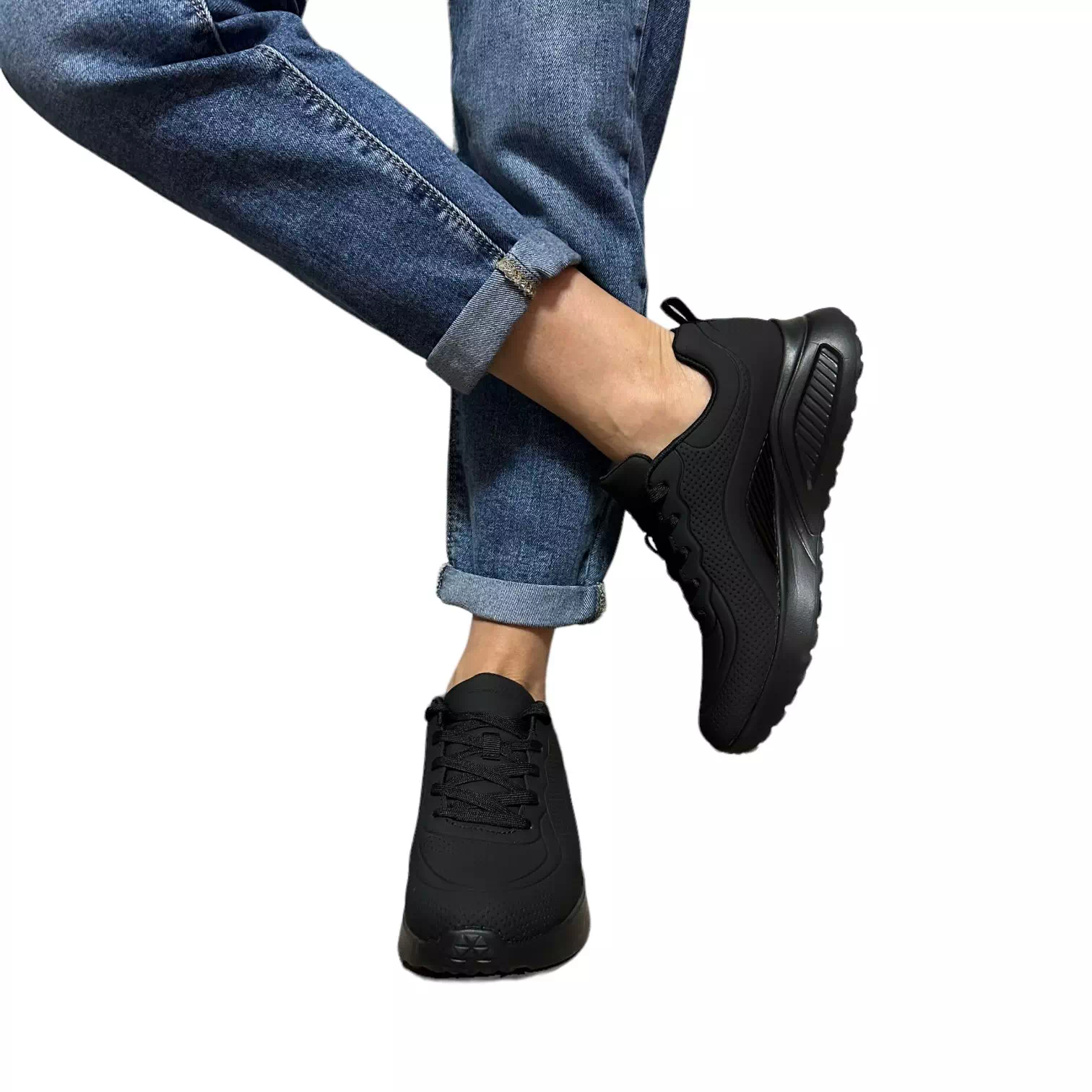 Pantofi sport Skechers negri cu talpa confort si detalii