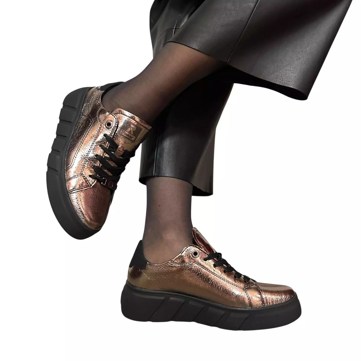 Pantofi Rieker platin cu siret