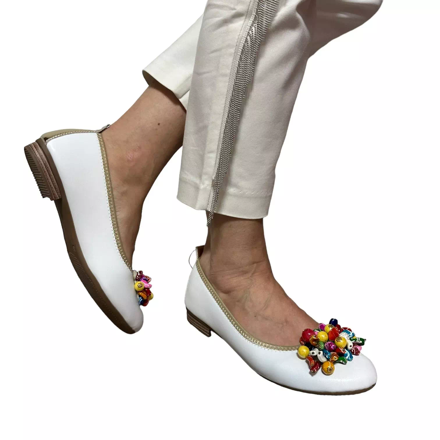 Balerini albi cu margele