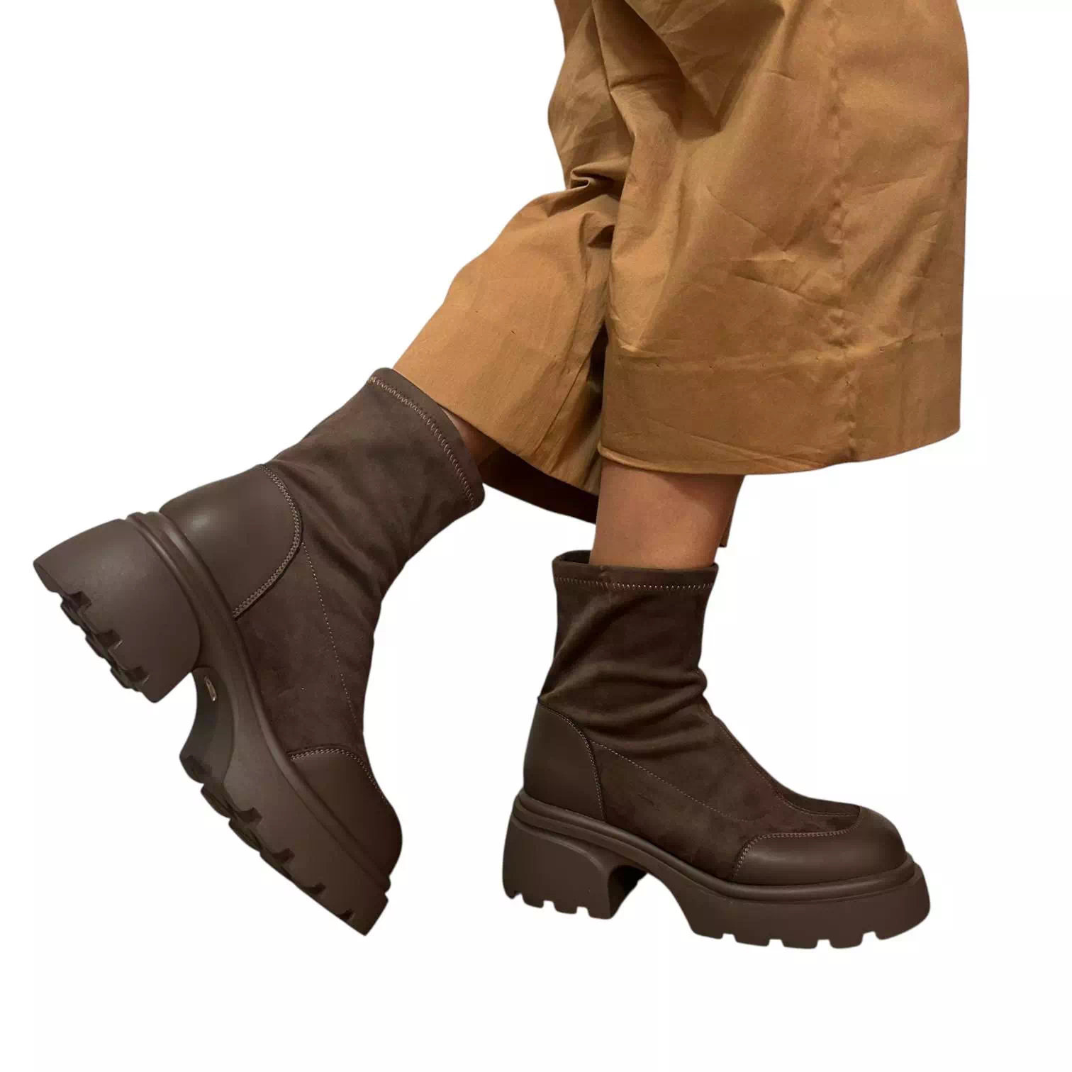 Ghete strech taupe cu platforma