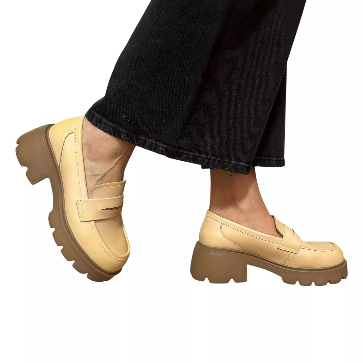 Pantofi galbeni