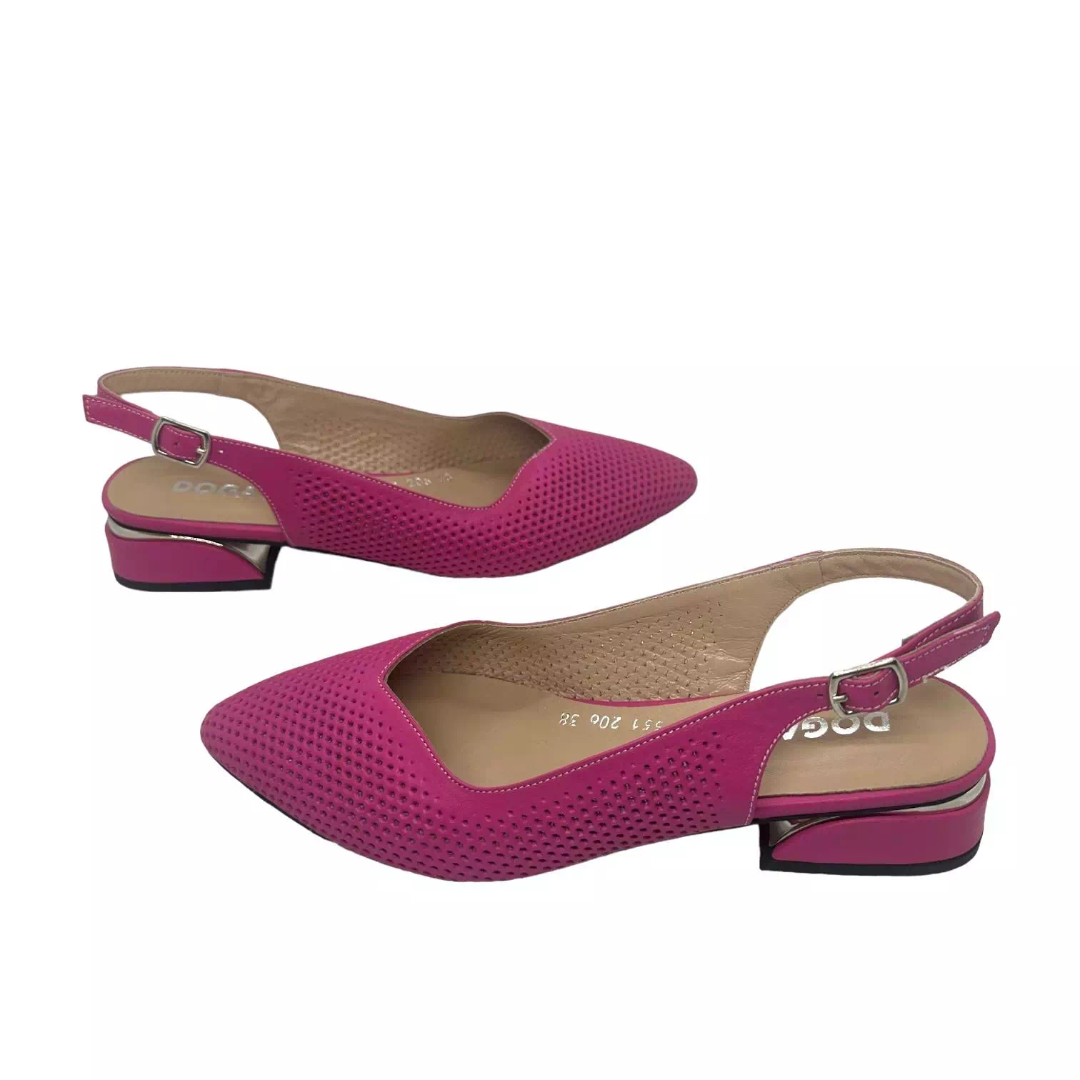 Pantofi decupati roz cu perforatii