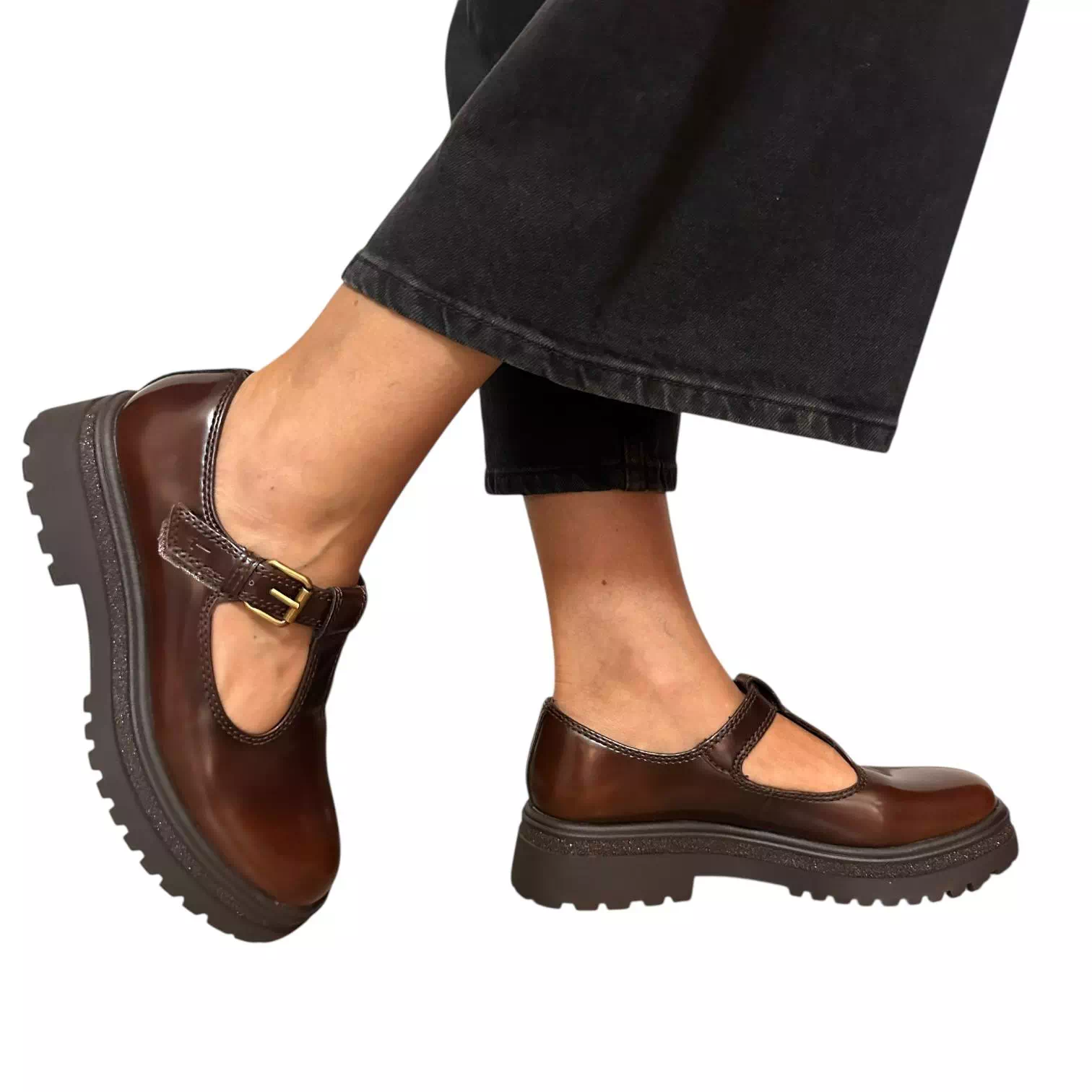 Pantofi Tamaris maro
