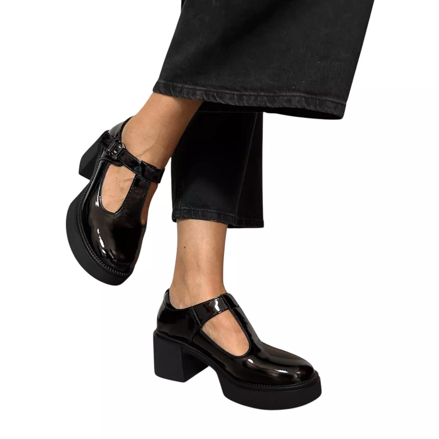 Pantofi Karisma negri cu talpa groasa