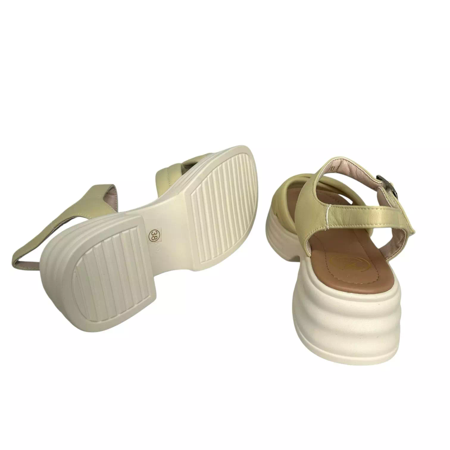 Sandale galbene cu talpa groasa