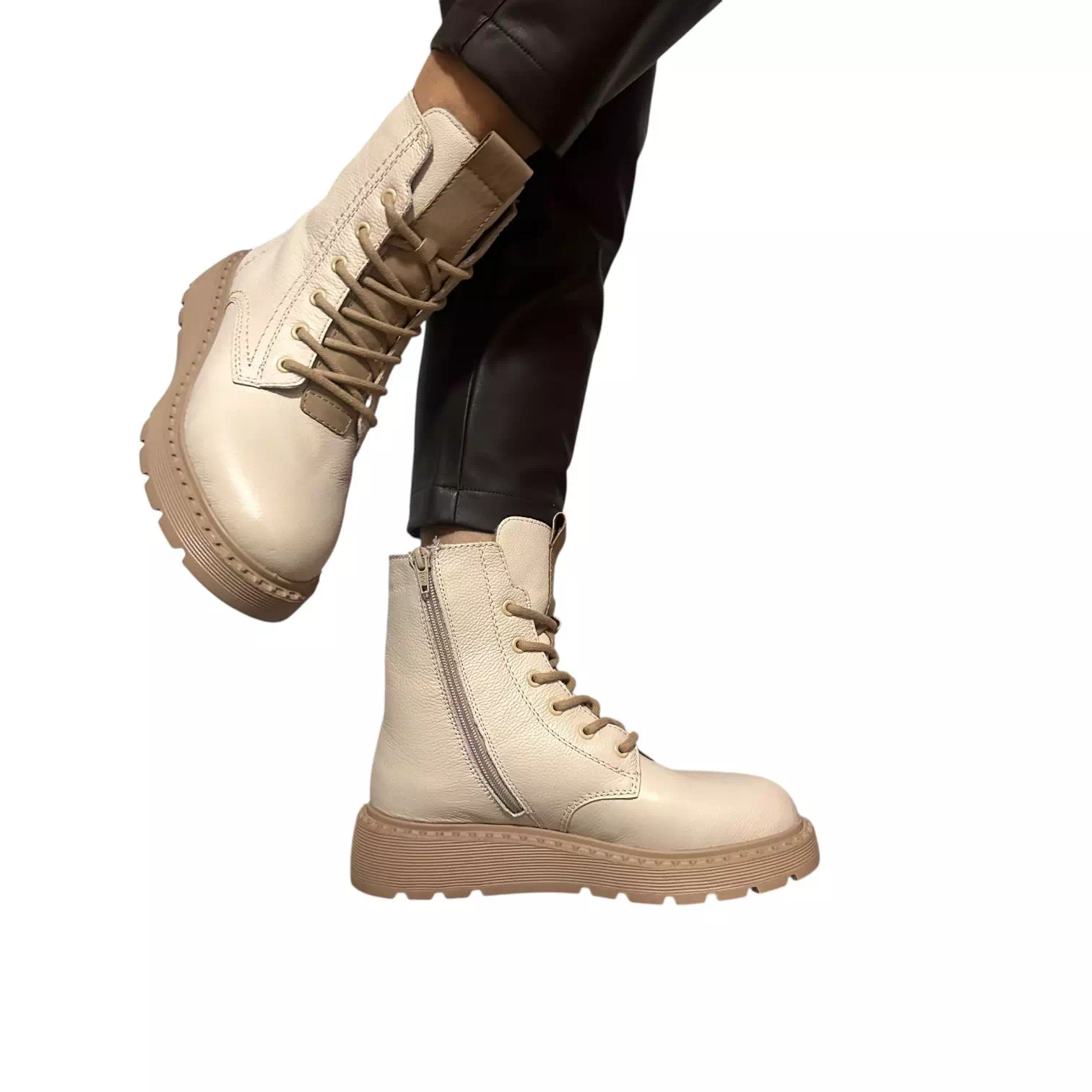 Ghete Rieker crem cu siret