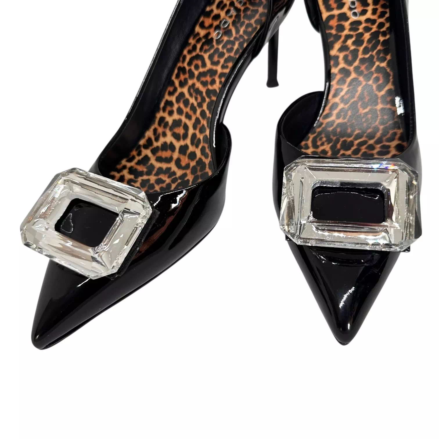 Pantofi decupati stileto negri cu accesoriu argintiu