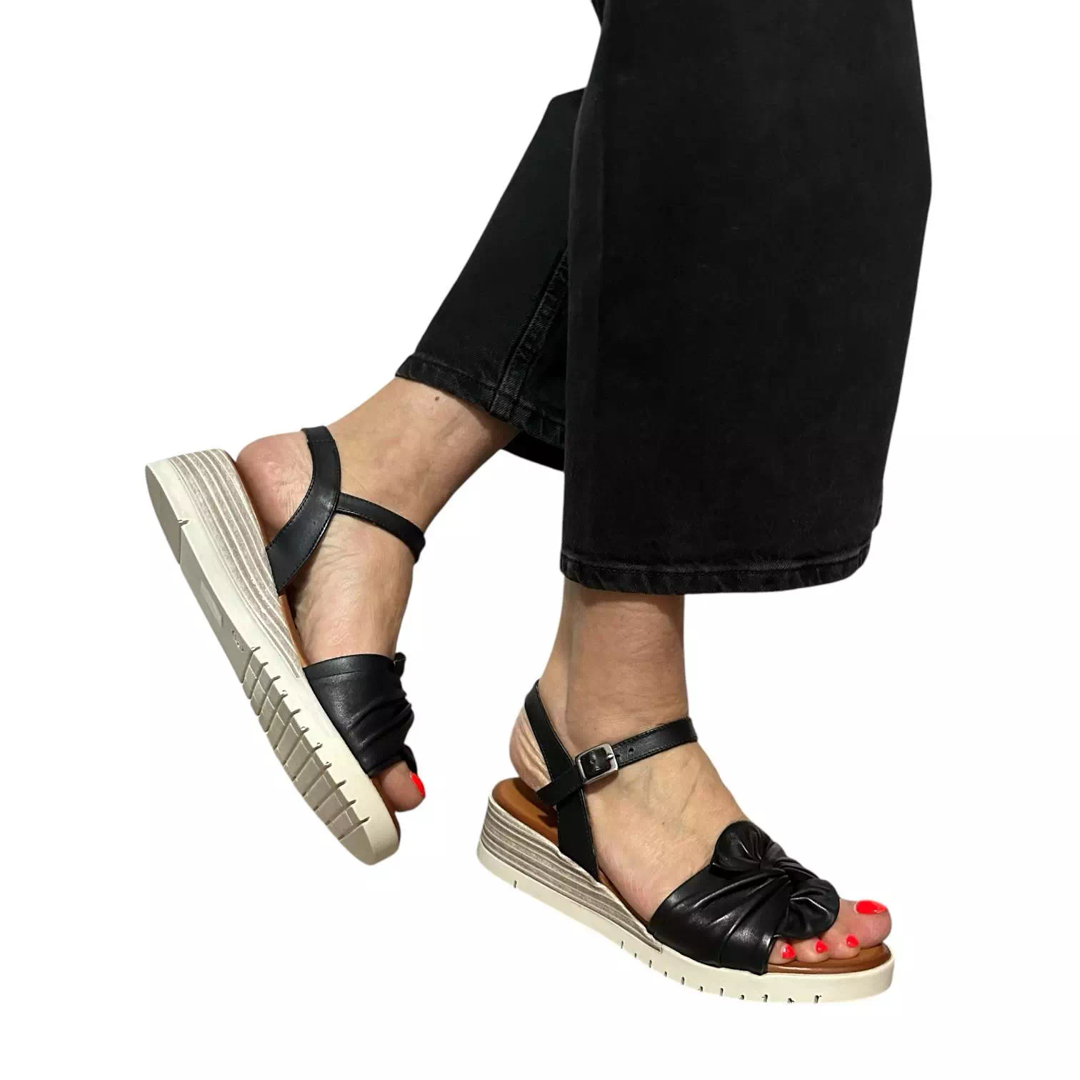 Sandale Dogati negre cu detaliu