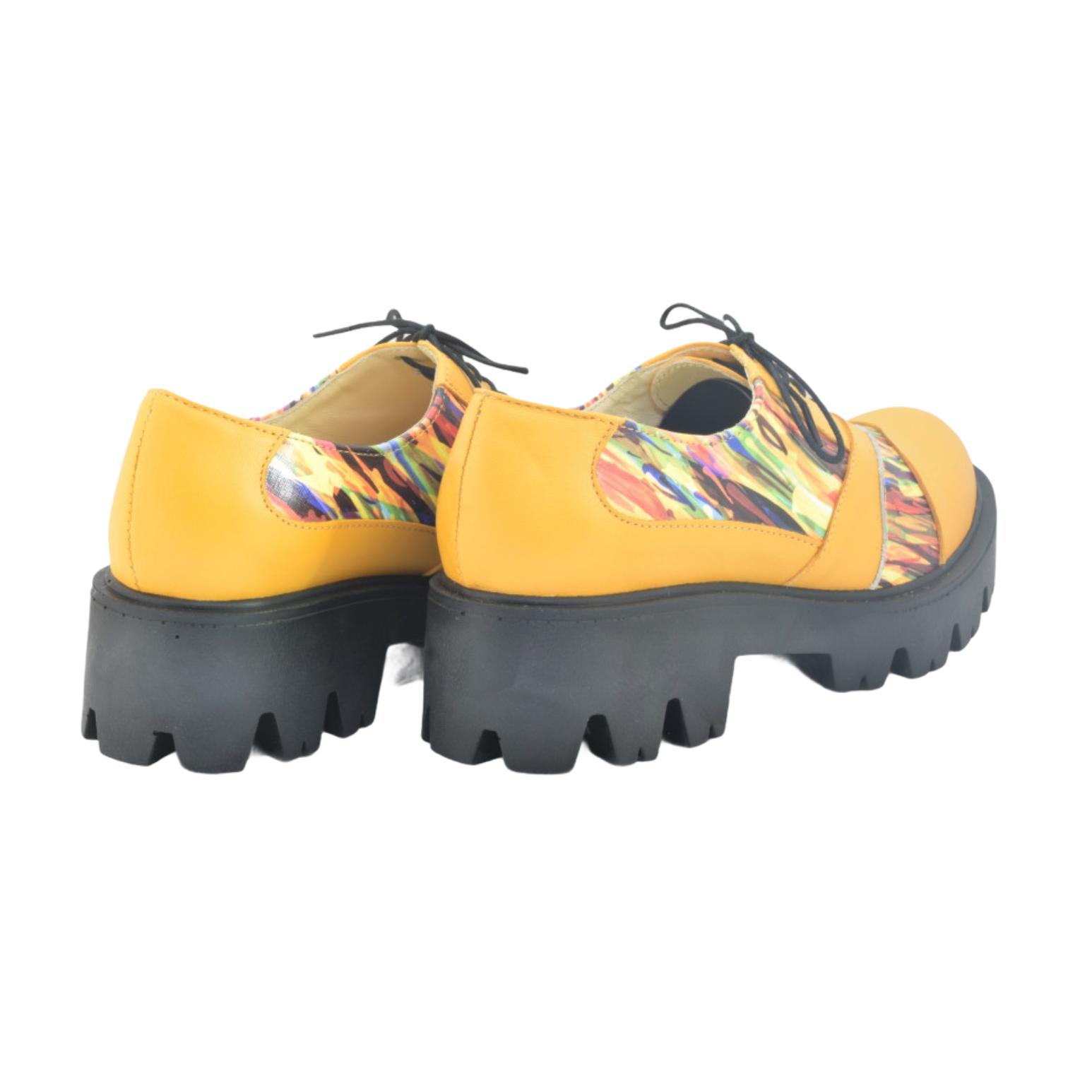 Pantofi galbeni cu imprimeu multicolor