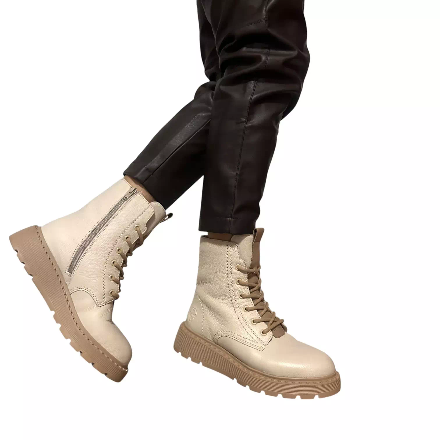 Ghete Rieker crem cu siret