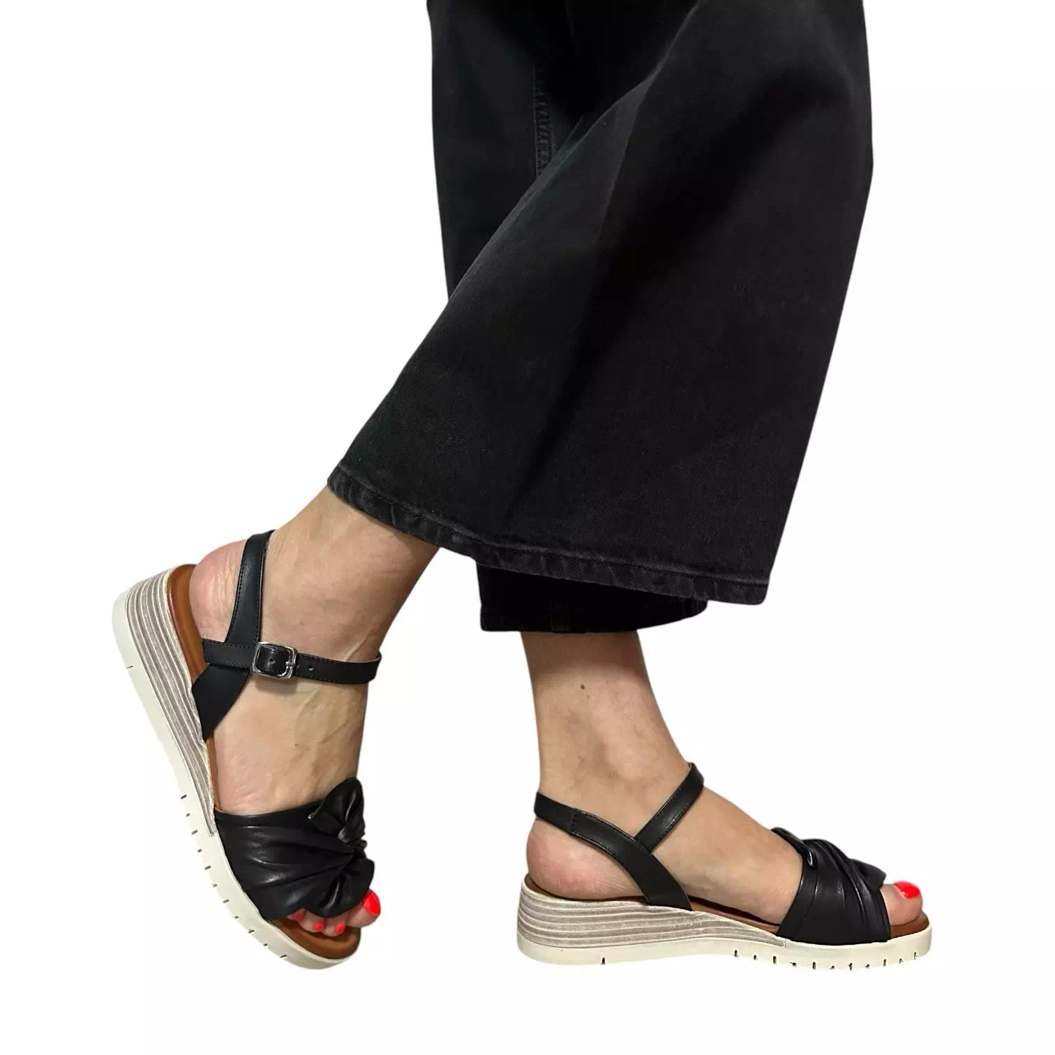 Sandale Dogati negre cu detaliu