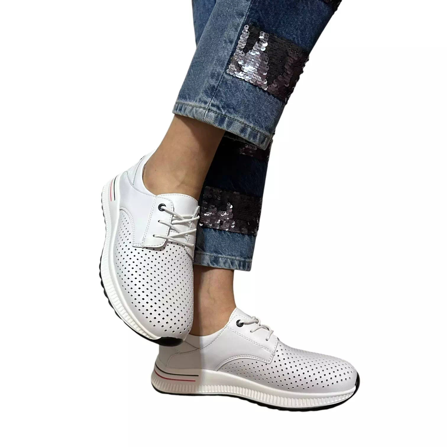 Pantofi Filippo albi cu detaliu pe talpa