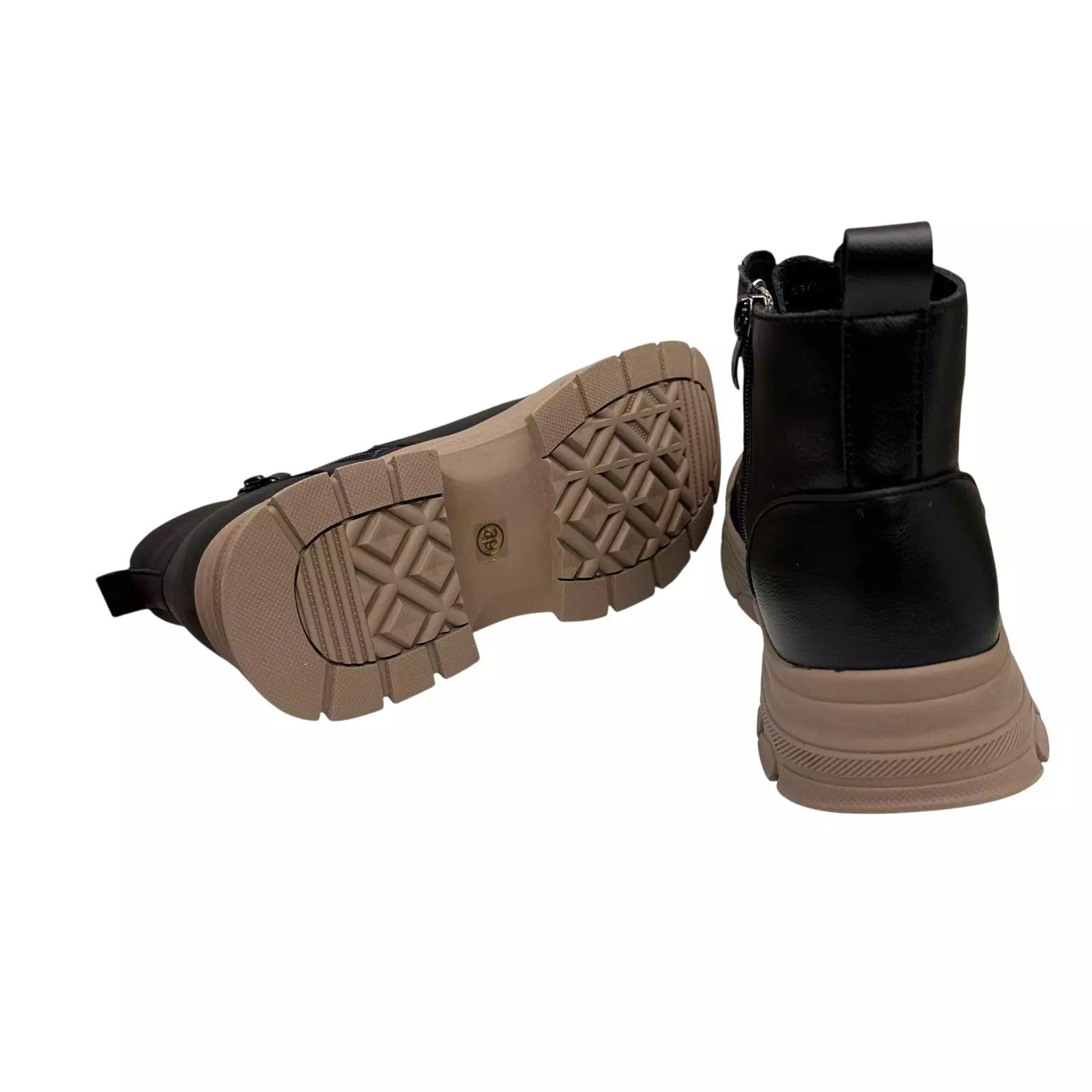 Ghete negre cu talpa flexibila bej