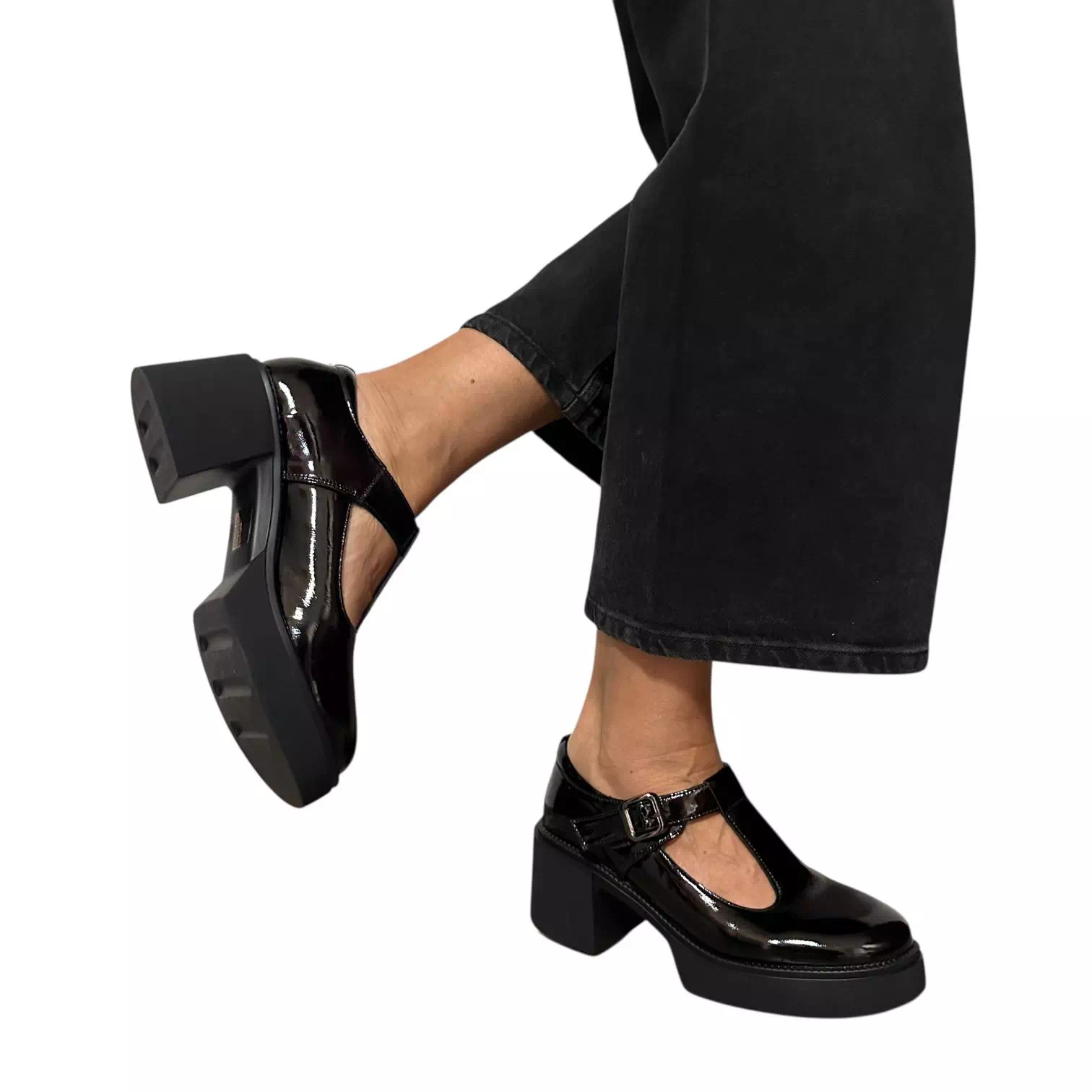 Pantofi Karisma negri cu talpa groasa