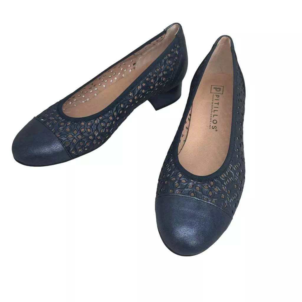 Pantofi Pitillos bleumarin cu perforatii tip flori